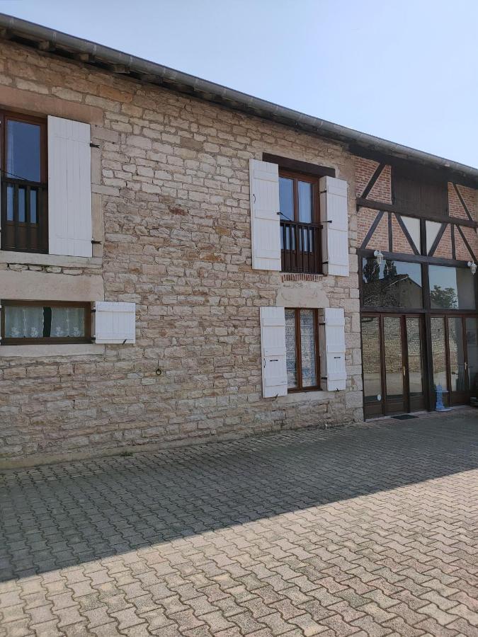 La Ferme Du Grand Faubourg Bed and Breakfast Pont-de-Vaux Buitenkant foto