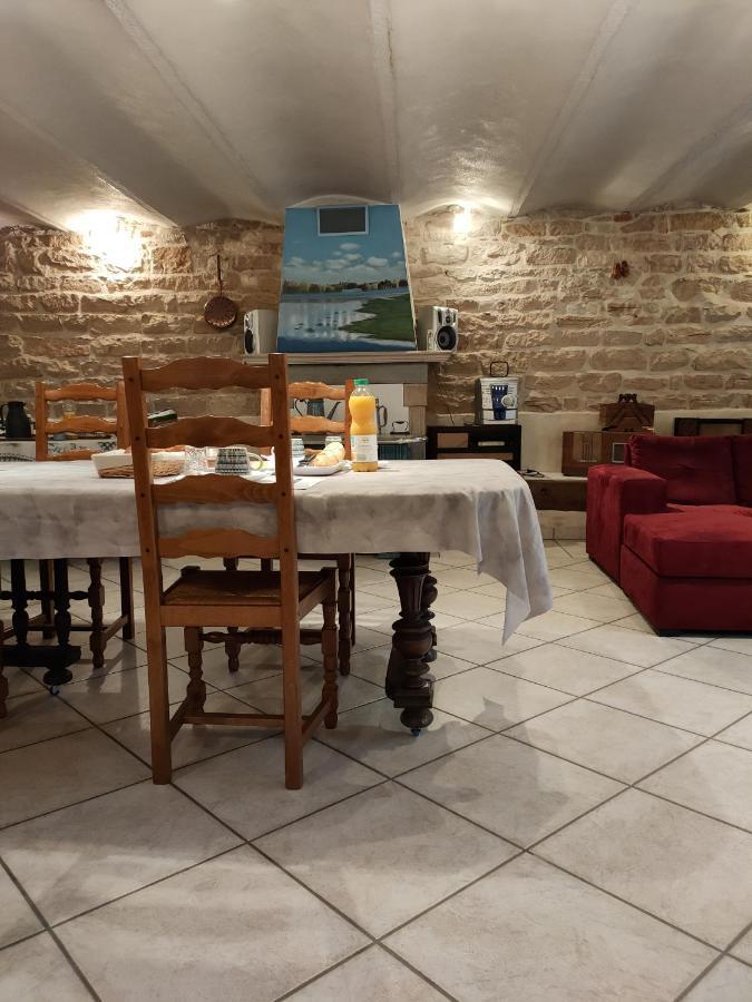 La Ferme Du Grand Faubourg Bed and Breakfast Pont-de-Vaux Buitenkant foto