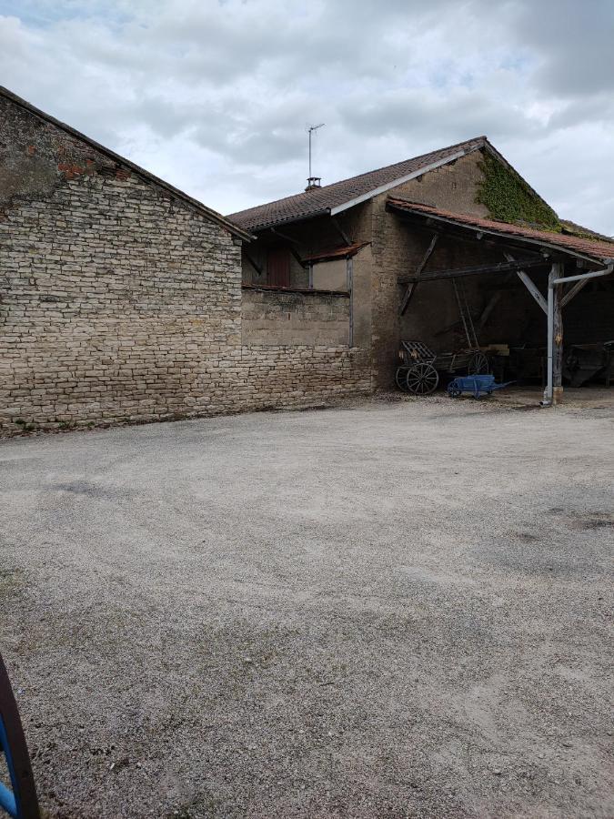 La Ferme Du Grand Faubourg Bed and Breakfast Pont-de-Vaux Buitenkant foto