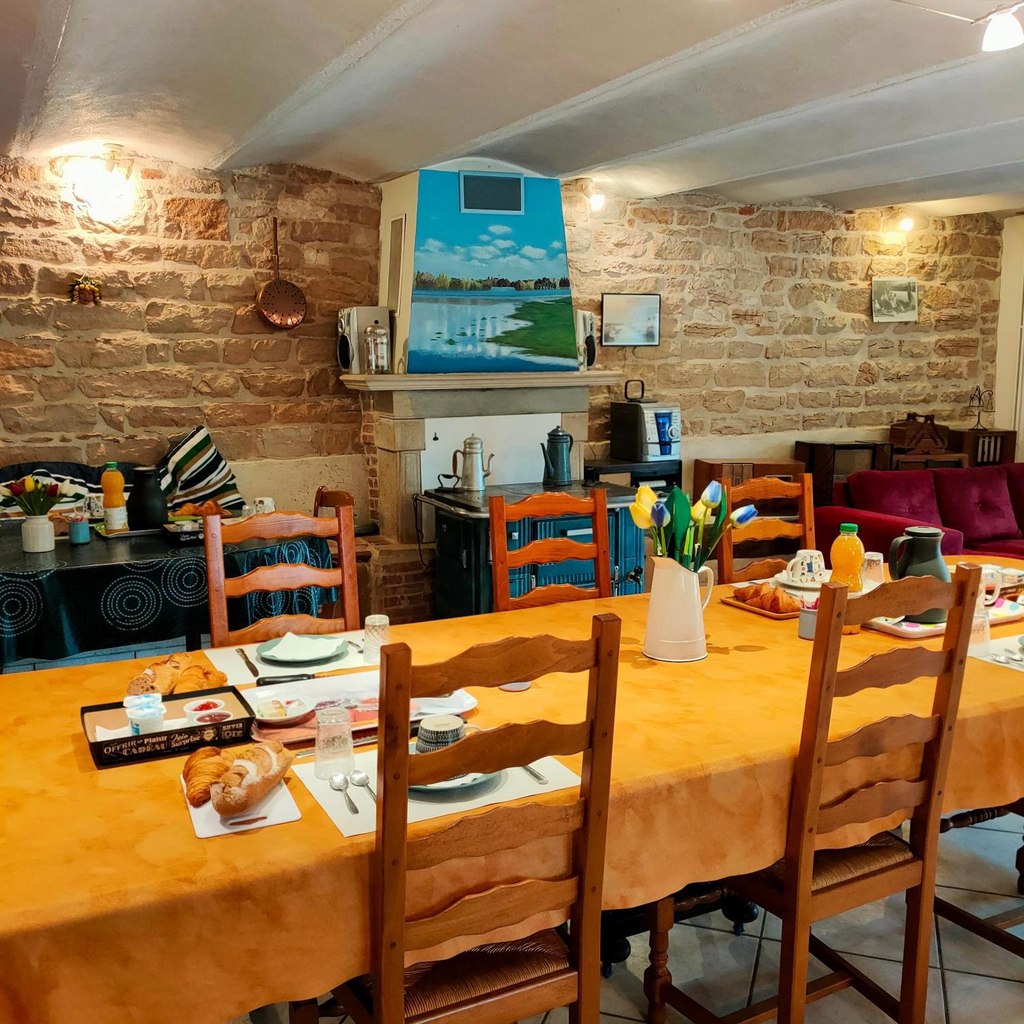 La Ferme Du Grand Faubourg Bed and Breakfast Pont-de-Vaux Buitenkant foto