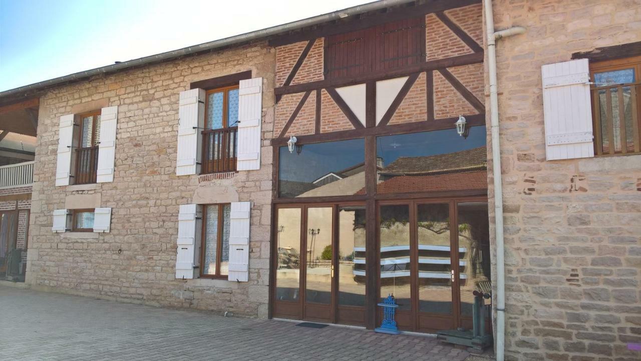 La Ferme Du Grand Faubourg Bed and Breakfast Pont-de-Vaux Buitenkant foto