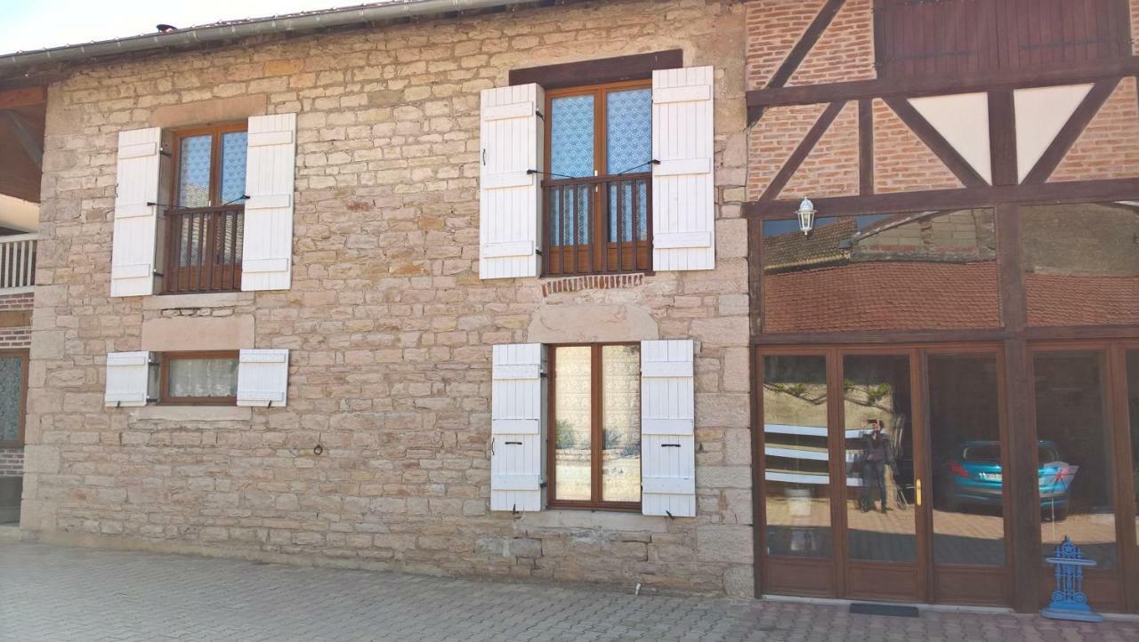 La Ferme Du Grand Faubourg Bed and Breakfast Pont-de-Vaux Buitenkant foto