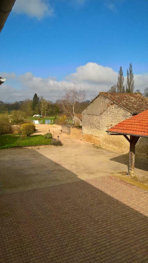 La Ferme Du Grand Faubourg Bed and Breakfast Pont-de-Vaux Buitenkant foto